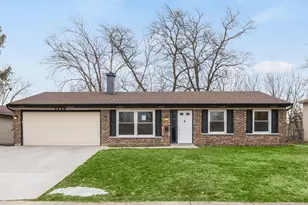 1330 E Kennedy Dr, Streamwood, IL 60107 - Photo 1