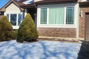 1492 Eliot Trail, Elgin, IL 60120 - Photo 1