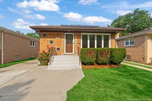 11214 S Sacramento Ave, Chicago, IL 60655 - Photo 1