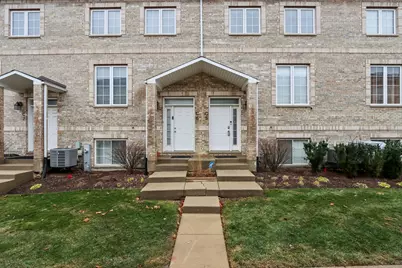 183 N East River Road #C5, Des Plaines, IL 60016 - Photo 1