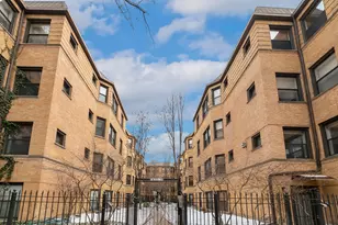 7637 N Greenview Ave, Chicago, IL 60626 - Photo 1