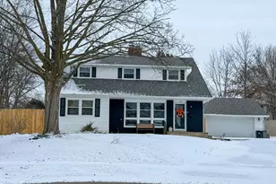 1126 W Stover St, Freeport, IL 61032 - Photo 1