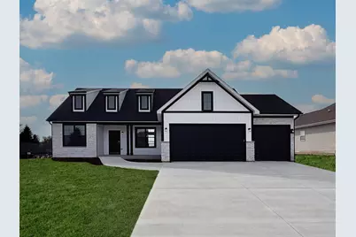 668 E Becker Place, Sycamore, IL 60178 - Photo 1