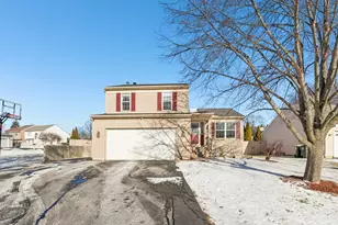 148 W Lindsay Dr, Round Lake Beach, IL 60073 - Photo 1