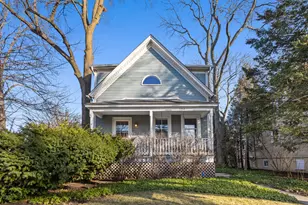 234 Catalpa Pl, Wilmette, IL 60091 - Photo 1