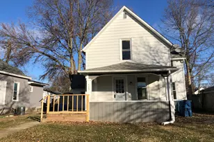 529 E Timber St, Pontiac, IL 61764 - Photo 1