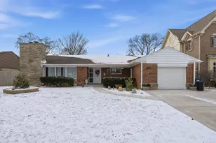 172 Cornell Ave, Des Plaines, IL 60016 - Photo 1