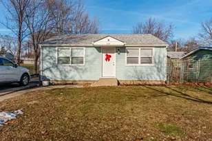 1214 E Galena Blvd, Aurora, IL 60505 - Photo 1