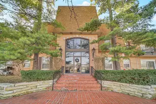 1220 Park Ave W, Highland Park, IL 60035 - Photo 1