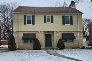 423 N Highland Ave, Rockford, IL 61107 - Photo 1