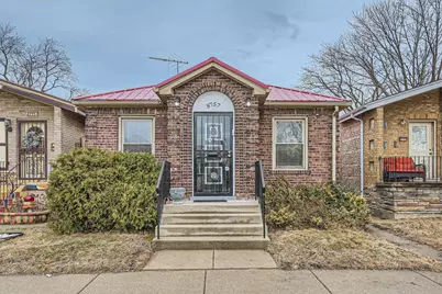 8757 S Paxton Avenue, Chicago, IL 60617 - Photo 1