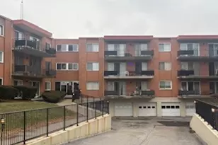 940 Holbrook Rd, Homewood, IL 60430 - Photo 1