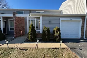 468 Harmony Dr, Wheeling, IL 60090 - Photo 1