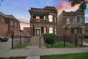 7129 S Prairie Ave, Chicago, IL 60619 - Photo 1