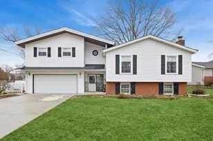 7319 Darien Ln, Darien, IL 60561 - Photo 1