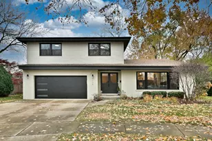 705 S Edgewood Ave, Elmhurst, IL 60126 - Photo 1