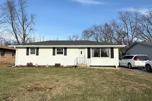 17 Greenlawn Dr, Kankakee, IL 60901 - Photo 1