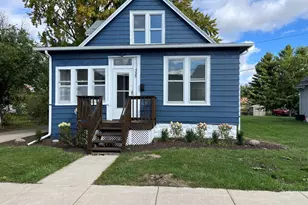 335 North Ave, Sycamore, IL 60178 - Photo 1