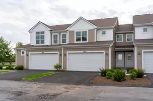 513 Amherst Dr, Sycamore, IL 60178 - Photo 1