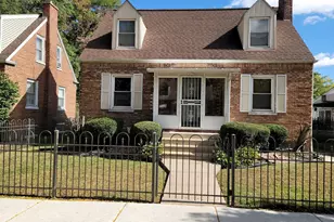10055 S Oglesby Ave, Chicago, IL 60617 - Photo 1