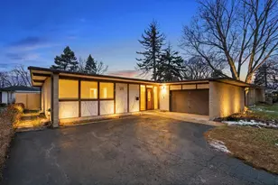 255 E 170th St, South Holland, IL 60473 - Photo 1