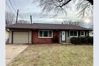 305 W Miller Road, Sterling, IL 61081 - Photo 1