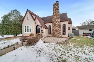 1614 Grace St, Rockford, IL 61103 - Photo 1