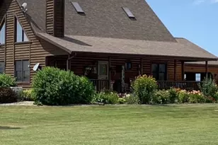 3047 E 11th Rd, Utica, IL 61373 - Photo 1