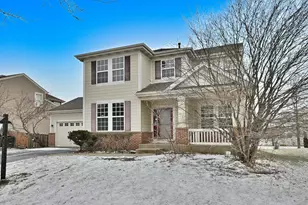 233 Pawtucket Ave, Elgin, IL 60124 - Photo 1