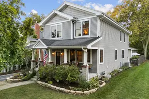 123 N Jefferson St, Batavia, IL 60510 - Photo 1