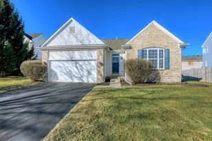 624 Cameron Dr, Antioch, IL 60002 - Photo 1