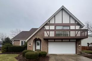 715 Concord Dr, Crystal Lake, IL 60014 - Photo 1