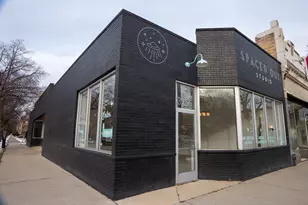 3256 W Bryn Mawr Ave, Chicago, IL 60659 - Photo 1