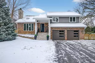 21021 N 21st St, Barrington, IL 60010 - Photo 1