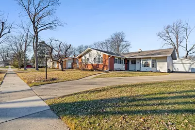 670 Edgemont Lane, Hoffman Estates, IL 60169 - Photo 1