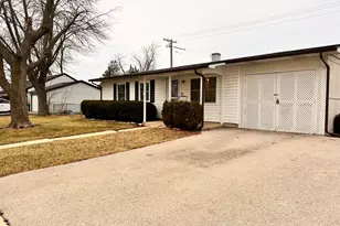 218 Montrose Dr, Romeoville, IL 60446 - Photo 1