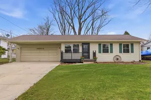 5S333 Stewart Dr, Naperville, IL 60563 - Photo 1