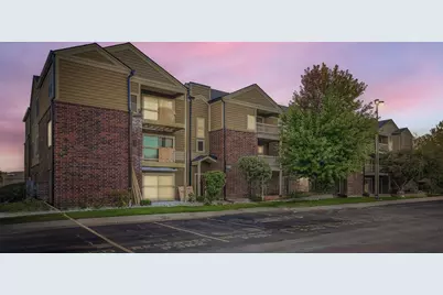 208 Glengarry Drive #304, Bloomingdale, IL 60108 - Photo 1