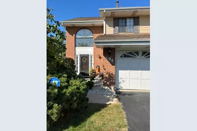 194 N Clare Court, Wood Dale, IL 60191 - Photo 1