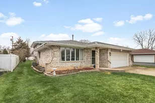 207 Hill St, Willow Springs, IL 60480 - Photo 1