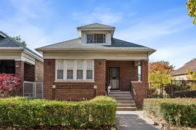 7832 S Paxton Avenue, Chicago, IL 60649 - Photo 1