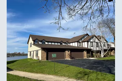 370 Springlake Lane #B, Aurora, IL 60504 - Photo 1