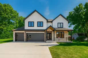 9645 S 78th Ct, Hickory Hills, IL 60457 - Photo 1