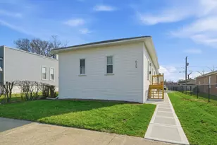 639 S 12th Ave, Maywood, IL 60153 - Photo 1