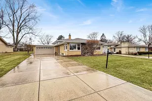 12412 S Meade Ave, Palos Heights, IL 60463 - Photo 1