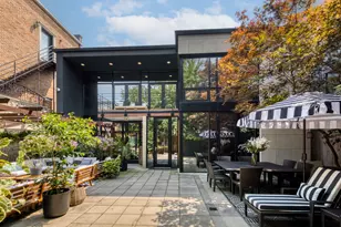 2607 W Huron St, Chicago, IL 60612 - Photo 1