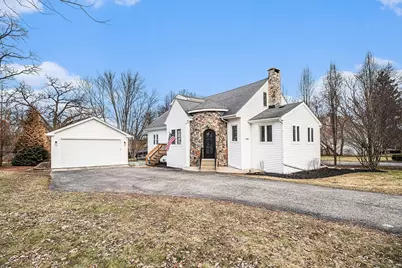 1104 Hillcrest Avenue, Fox River Grove, IL 60021 - Photo 1