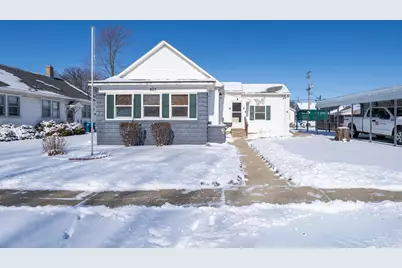 817 W Madison Street, Pontiac, IL 61764 - Photo 1