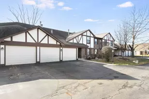 275 Wilmette Ct, Schaumburg, IL 60193 - Photo 1