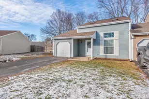 624 Yale Ln, Island Lake, IL 60042 - Photo 1